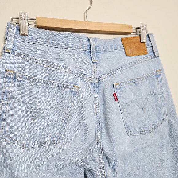 Levi's 501 Original Cropped Women's Jeans 27/26 Light Wash - Picture 4 of 6